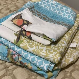Floral and bird Patterned sheet Set